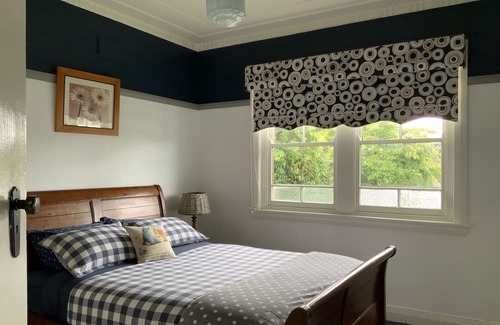 Crookwell House | Home away from home, 3 bedroom house, one block from Main Street