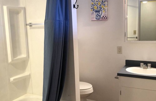 Bozeman Cabin | Comfortable log home in great Bozeman location close to MSU, hospital and trails