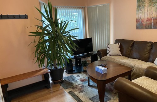 Elmira Apartment | Davis Two Bedroom Apartment