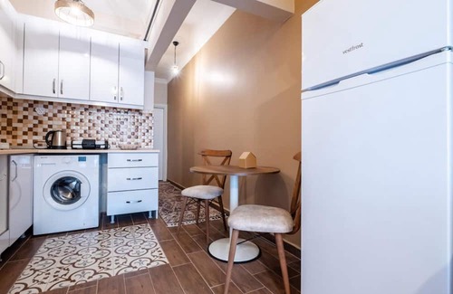 Gumussuyu Mahallesi Apartment | Lovely Flat in Beyoglu near Public Transportation