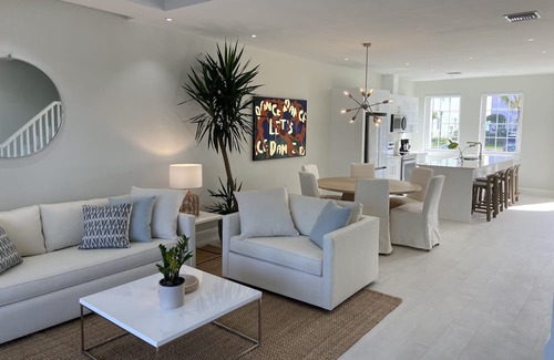 Palm Cay Villa | Cocoplum Villa