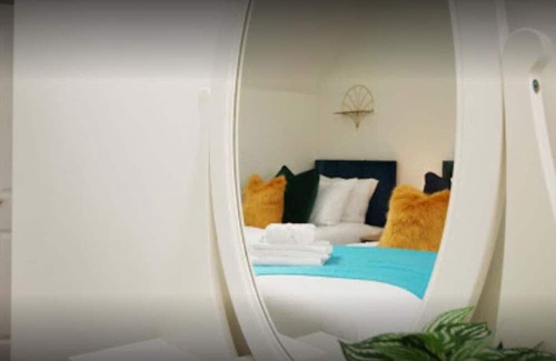 Llantarnam House | John Fielding (5BR, Free parking)