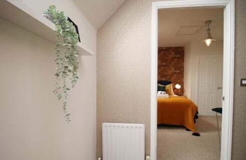 Llantarnam House | John Fielding (5BR, Free parking)