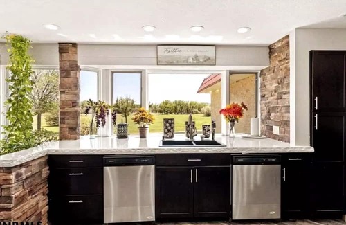 Scottsbluff House | River View Ranch is Scottsbluff's Premiere