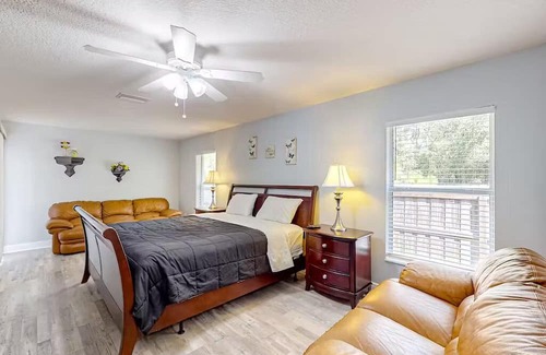 Summerfield House | Never Ending Summer - Summerfield, FL