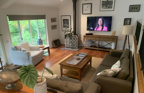 Verrierdale House | Rainforest Retreat , Pet Friendly