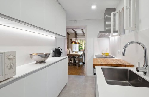 Castell-Platja d'Aro Ski Chalet | Casa de Estilo Catalán en Alquiler