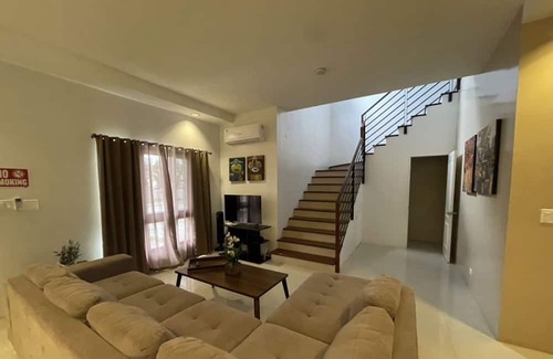 Tamuning House | [STVR Unit Certificate Number : 2023-002] - RuRu Haus Spacious/Cozy Entire Haus