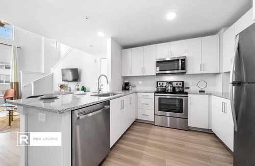 Chosewood Park Apartment | Gorgeous Top Floor Skylark Loft x RBA