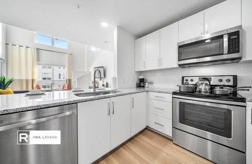 Chosewood Park Apartment | Gorgeous Top Floor Skylark Loft x RBA