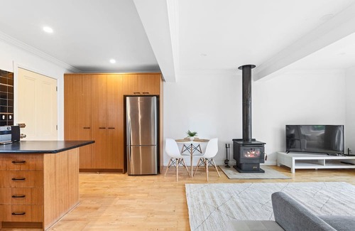 Goughs Bay Apartment | Serene 2BR Retreat in Goughs Bay Lake Eildon