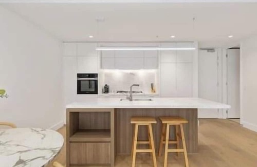 Hampton Apartment | Sea View 2BR w/Best Rooftop Pool in Melb!