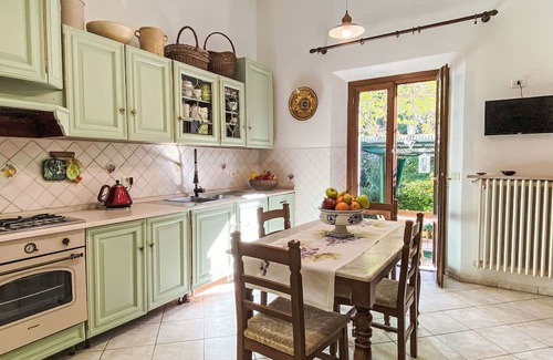 Ponteginori House | Stunning private villa for 11 guests with WIFI, private pool, hot tub, TV, patio and pets allowed