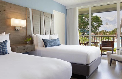 Pinellas Point Hotel | 3 Units | Serene Getaway w/Pool Access | Adventure & City Excitement Nearby