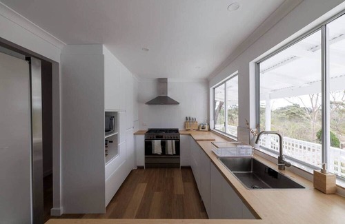 Woodridge House | Spacious & Secluded Bush Retreat