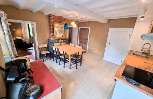 Bousignies-sur-Roc Cottage | Authentic cottage with garden and pets allowed