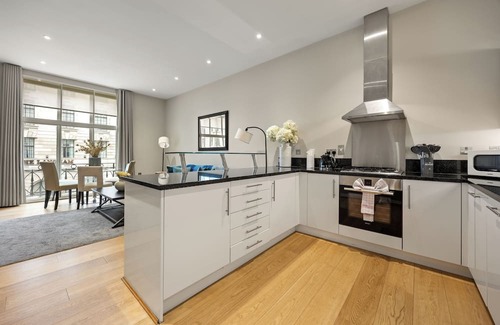 Marylebone Apartment | A/C*Lift*EarlyDrop*FlexPolicy*King*Full Kitchen