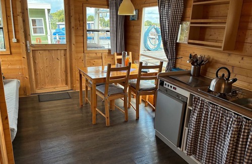 Koenigs Wusterhausen Boat Rental | Houseboat BunBo 1060 - Sa