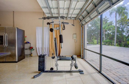 Town Park Villa | 4BR Luxury Paradise Near Nascar Pool*Jacuzzi*BBQ