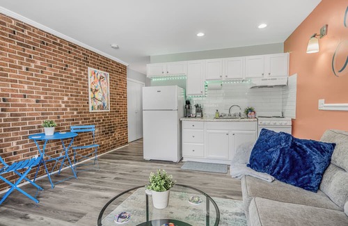 Downtown Apartment | Pet-Friendly - Art-Inspired Stay Near Downtown - Perfect for Work & Play