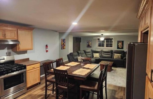 Saukville Condo | Charming 3-bedroom condo with WiFi and AC in nice Saukville