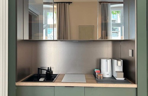Vracar Apartment | Superstring Design Suite in Prime Location