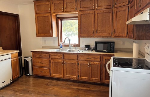 Ortonville Cottage | Cozy home by lake, park, boat dock, and downtown