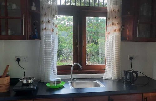 Boossa House | Charming country house with WiFi and AC in enchanting Galle