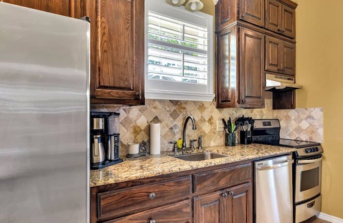 Gilmer House | 700+ acre farm with ponds and a pool located in Gilmer, Texas!