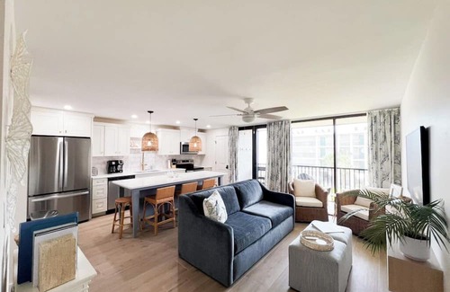 Beachview Country Club Estates Condo | Bright & Beautiful Sanibel Island Beach Condo