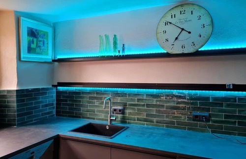 Vendersheim Apartment | Guest.Haus im Fachwerk - ÜB Apartment /Bathroom&Bedroom, Kitchen, Dining room