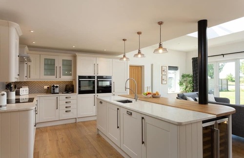 Acomb House | Stunningly Spacious Farm House + Annexe - 7 Beds