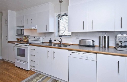 Saint-Jean-de-l'lle-d'Orleans House | Charming quiet house in Saint-Jean Ile Orléans