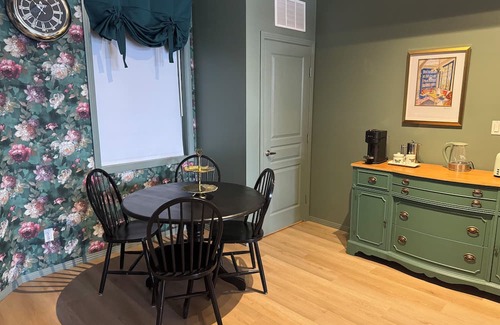 North Central Edmonton Apartment | The Novel Nook in the Brewery District close to Downtown