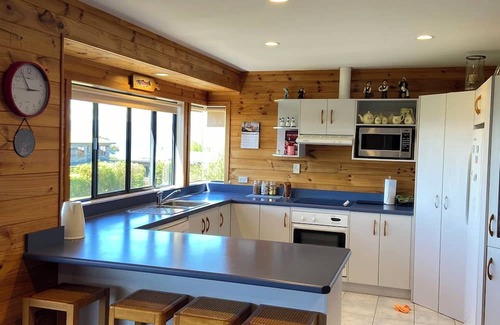 Whareroa Village House | Lake Taupo Holiday Home