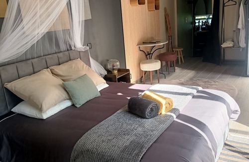 Pouzy-Mesangy Bed & Breakfast | Spa suite in the Bourbonnais countryside