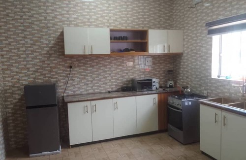Yenagoa Apartment | Chic 1-bedroom apartment with AC, WiFi in fabulous Yenagoa, city center Bayelsa