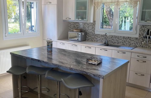 Knight's Hill Villa | Charming 2-bedroom villa with AC and WiFi in welcoming Corfu