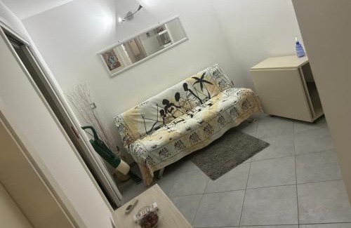 Fondi House | Villa residenziale in un villaggio