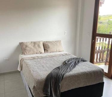 Curiti Apartment | Casa F2 en Condominio Buragua