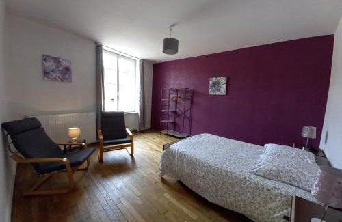 Arnay-le-Duc House | Les pivoines