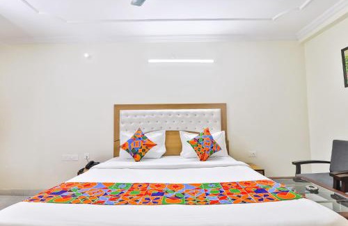 Charbagh Hotel | FabHotel Galaxy International