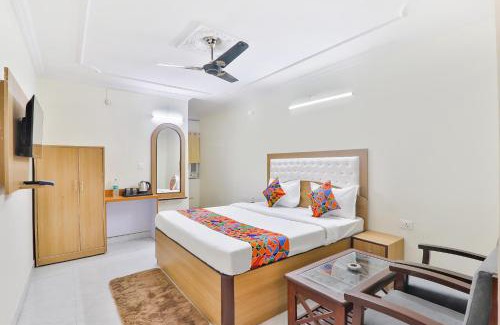 Charbagh Hotel | FabHotel Galaxy International