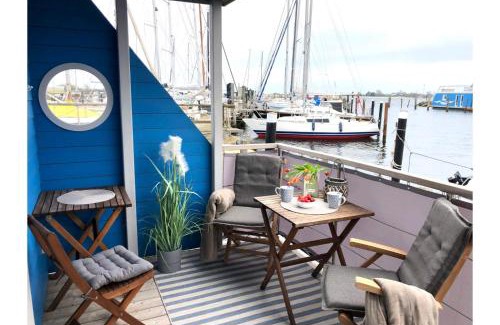Heiligenhafen Boat Rental | Hausboot Fehmarnsund