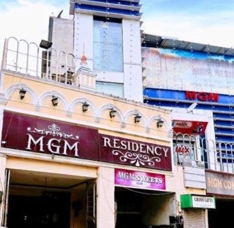 Dariyaganj Hotel | Hotel MGM Residency at Dariyaganj " Couple Friendly "