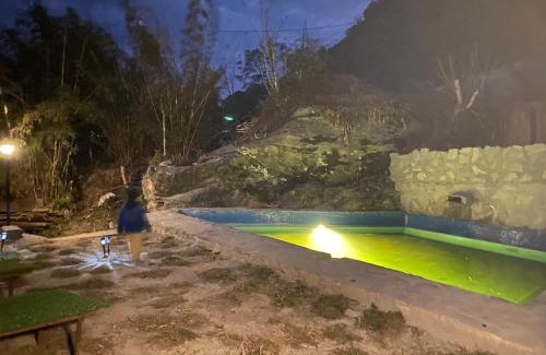 Rumtek Bed & Breakfast | LOG CABIN in the woods