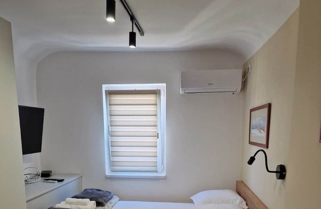 Core center of Novi Sad - Top location, affordable price! Sleep and work.
