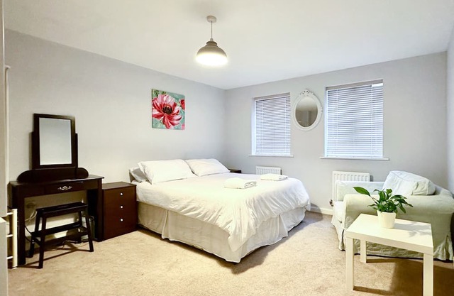 5 star 4 bedroom home in quaint village