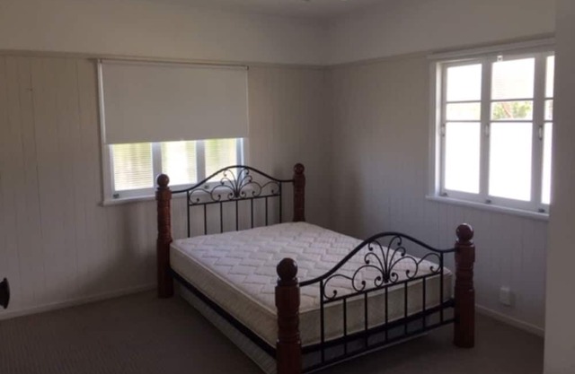 IDEALLY POSITIONED HOLIDAY HOME