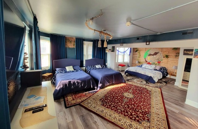 Perfect Getaway for 4, Cozy Space with a Queen Size Bed